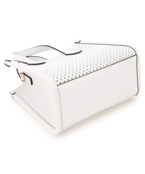 Guess（ゲス）の「KATEY Perforated Mini Tote（トートバッグ・レディース・ブラウン/ホワイト/ピンク/ブラック・ONE SIZE）」の19枚目の写真