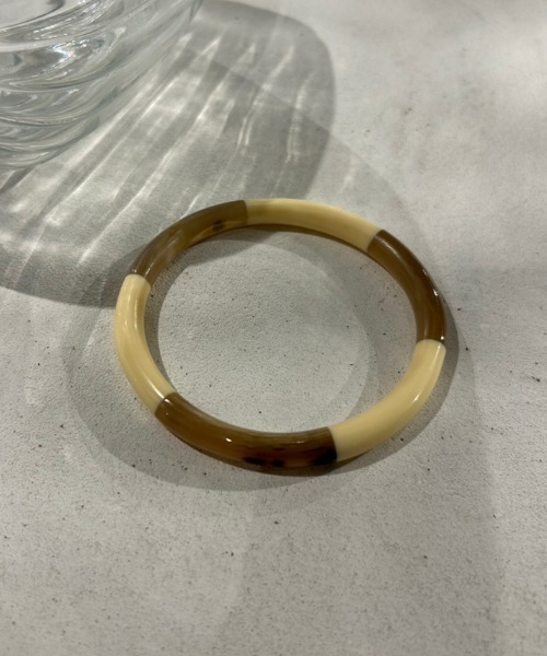 Auntie Rosa Holiday（アンティローザホリデー）の「ツートンバングル（バングル/リストバンド・レディース・レッド/ホワイト/ブラック・FREE）」の17枚目の写真