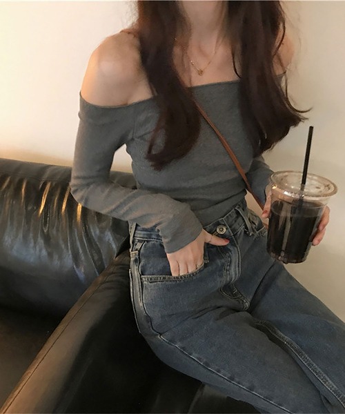 NinaetLina（ニナエリナ）の「オフショルカットソー（Tシャツ/カットソー・レディース・ブラック/チャコール・FREE）」の7枚目の写真