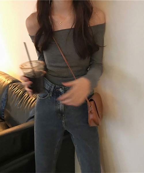 NinaetLina（ニナエリナ）の「オフショルカットソー（Tシャツ/カットソー・レディース・ブラック/チャコール・FREE）」の6枚目の写真