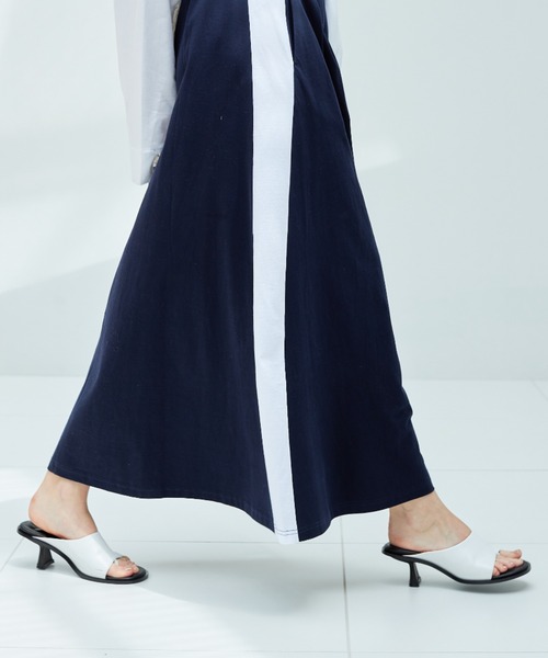 casane(カサネ)の「ラウンドトゥライナーカラーサンダル(サンダル・レディース・ブラック/ホワイト・0/1/2)」の8枚目の写真