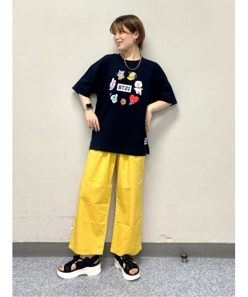Right-on(ライトオン)の「BT21サークルプリントT(Tシャツ/カットソー・レディース・ホワイト/ブラック・M/L)」の15枚目の写真