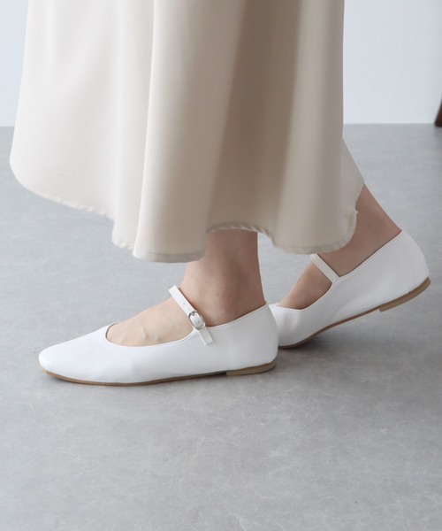 BLUEEAST（ブルーイースト）の「ストラップフラットシューズ（パンプス・レディース・オフホワイト/シルバー/ブラック・MEDIUM/LARGE）」の7枚目の写真