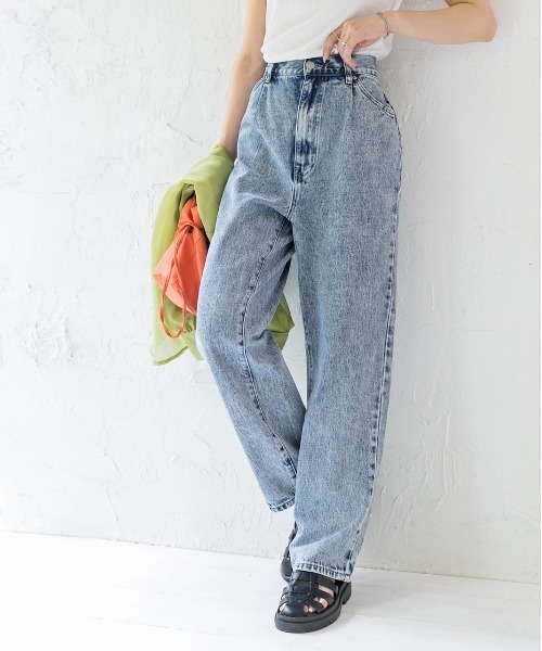 ad thie（アドティエ）の「ハイウエスト 後ろゴム フロントタックデニムパンツ（デニムパンツ・レディース・オフホワイト/ブラック/サックスブルー/インディゴブルー/ケミカルウォッシュ・LARGE/MEDIUM/SMALL）」の6枚目の写真