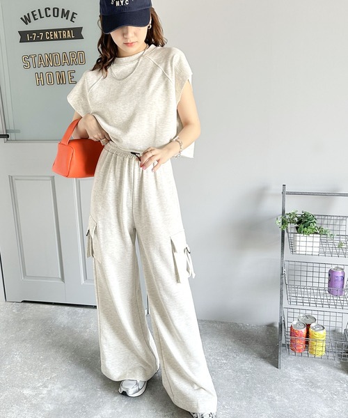 classicalelf（クラシカルエルフ）の「ラフにキマル。クロップド丈切りっぱなしスウェットトップス。（Tシャツ/カットソー・レディース・ブラック/アイボリー/グレー・LARGE/MEDIUM/SMALL/X-LARGE）」の7枚目の写真