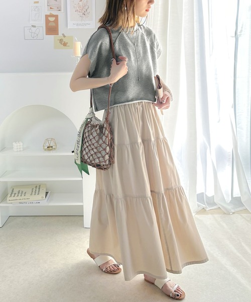 classicalelf（クラシカルエルフ）の「ラフにキマル。クロップド丈切りっぱなしスウェットトップス。（Tシャツ/カットソー・レディース・ブラック/アイボリー/グレー・LARGE/MEDIUM/SMALL/X-LARGE）」の11枚目の写真