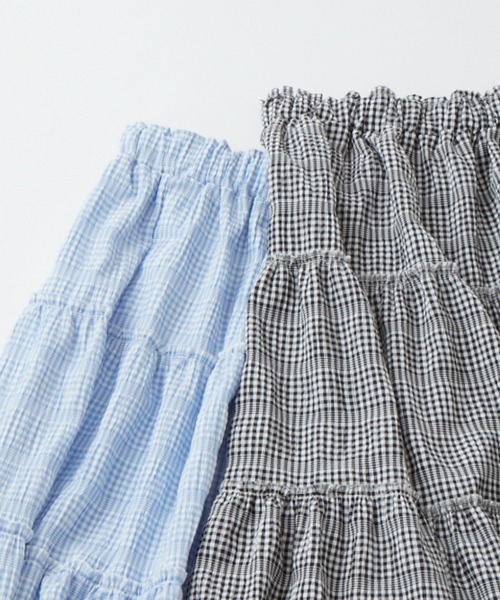 Chaco closet(チャコ クローゼット)の「チェックティアードハイウエストマキシスカート(スカート・レディース・サックスブルー/ブラック・FREE)」の4枚目の写真
