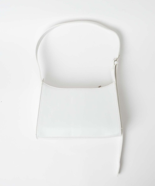 WEGO（ウィゴー）の「WEGO/ハートエンボスロゴハンドバッグ（ショルダーバッグ・レディース・ホワイト/ブラック・FREE）」の4枚目の写真