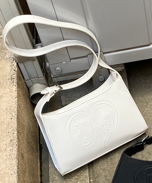WEGO（ウィゴー）の「WEGO/ハートエンボスロゴハンドバッグ（ショルダーバッグ・レディース・ホワイト/ブラック・FREE）」の16枚目の写真
