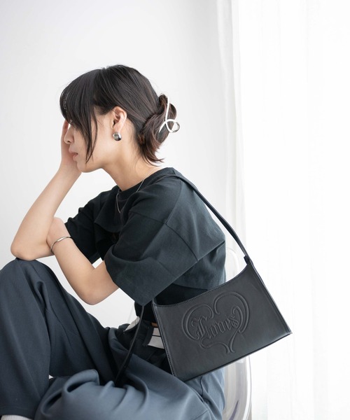 WEGO（ウィゴー）の「WEGO/ハートエンボスロゴハンドバッグ（ショルダーバッグ・レディース・ホワイト/ブラック・FREE）」の14枚目の写真