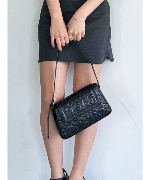 EMODA（エモダ）の「マークキルティングバッグ（ハンドバッグ・レディース・アイボリー/シルバー/ブラック・FREE）」の13枚目の写真