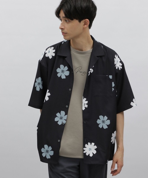 LAKOLE（ラコレ）の「フラワーモチーフ柄半袖シャツ / 908048（シャツ
