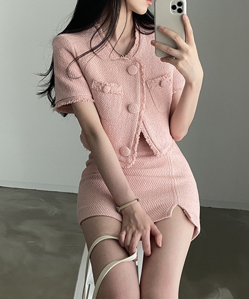 FREE STYLISTS(フリー スタイリスト)の「YUGA_YGMC サマーツイード クロップドジャケット(ノーカラージャケット・レディース・ピンク/ホワイト・FREE)」の5枚目の写真