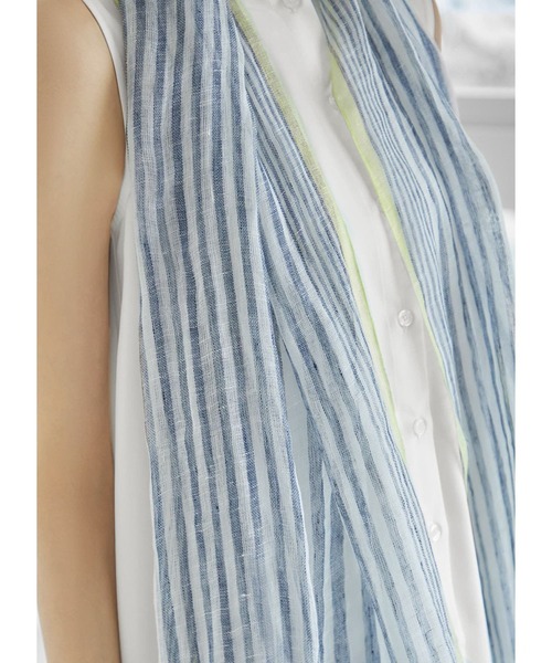 STYLE DELI（スタイルデリ）の「ポイントカラーストライプリネンストール（ストール/ショール・レディース・ネイビー・FREE）」の4枚目の写真