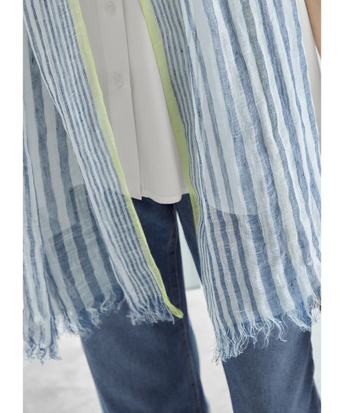 STYLE DELI（スタイルデリ）の「ポイントカラーストライプリネンストール（ストール/ショール・レディース・ネイビー・FREE）」の5枚目の写真
