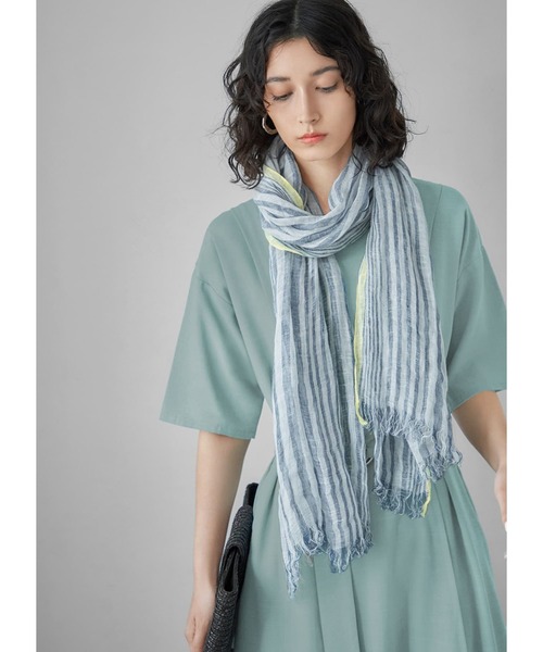 STYLE DELI（スタイルデリ）の「ポイントカラーストライプリネンストール（ストール/ショール・レディース・ネイビー・FREE）」の10枚目の写真