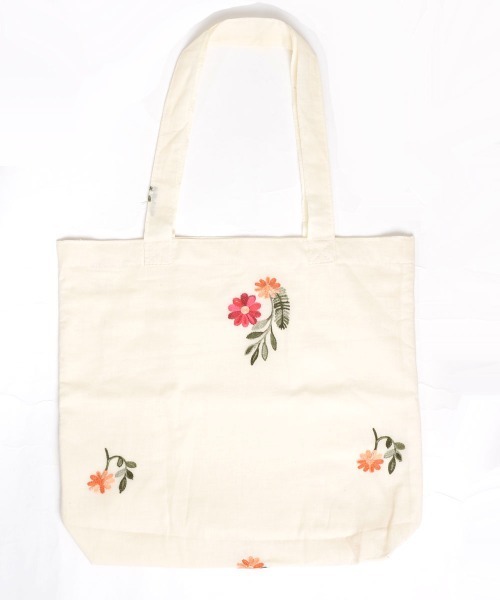 TONE SELECT GOODS(トーンセレクトグッズ)の「【urge select】レトロ フラワー刺繍 トートバッグ【A4サイズ収納可能】(トートバッグ・レディース・ホワイト系1/ホワイト系2・FREE)」の9枚目の写真