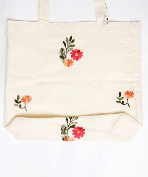 TONE SELECT GOODS(トーンセレクトグッズ)の「【urge select】レトロ フラワー刺繍 トートバッグ【A4サイズ収納可能】(トートバッグ・レディース・ホワイト系1/ホワイト系2・FREE)」の11枚目の写真