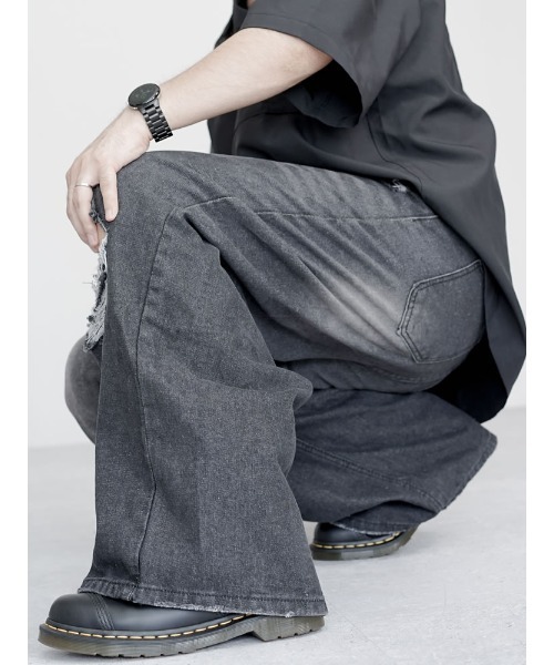 Auntie Rosa（アンティローザ）の「ルーズフィットフレアダメージデニム（デニムパンツ・メンズ・ブラック・X-LARGE/MEDIUM/LARGE）」の9枚目の写真