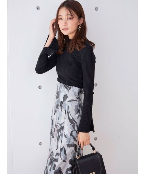 MERCURYDUO(マーキュリーデュオ)の「パール付きフレアスリーブリブニット(ニット/セーター・レディース・アイボリー/ブラック/ベージュ/ラベンダー/チャコールグレー・FREE)」の9枚目の写真