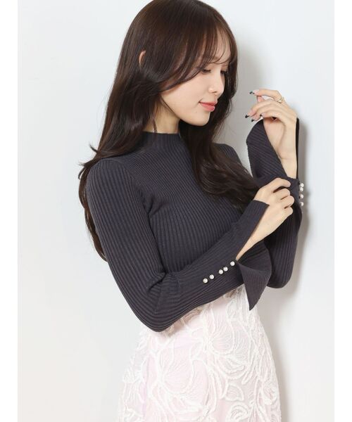 MERCURYDUO(マーキュリーデュオ)の「パール付きフレアスリーブリブニット(ニット/セーター・レディース・アイボリー/ブラック/ベージュ/ラベンダー/チャコールグレー・FREE)」の20枚目の写真