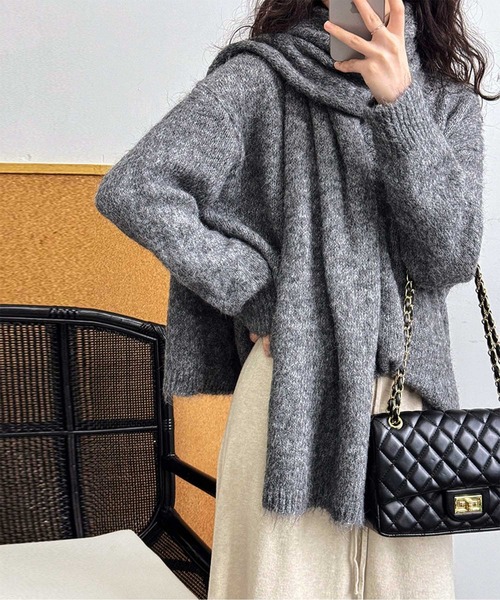 OSYAREVO(オシャレボ)の「マフラー付き Vネック ニット トップス(ニット/セーター・レディース・ピンク系その他/ベージュ/チャコール・FREE)」の2枚目の写真