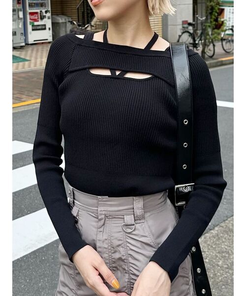 MURUA(ムルーア)の「クロスオープンリブニット(ニット/セーター・レディース・ブラック/ホワイト/レッド/ブルー・FREE)」の2枚目の写真