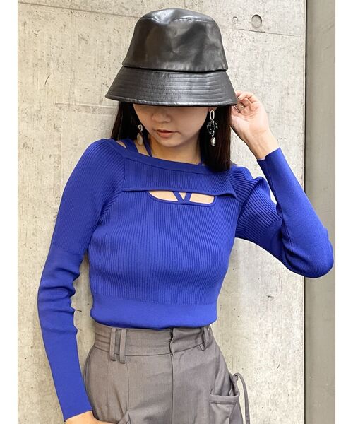 MURUA(ムルーア)の「クロスオープンリブニット(ニット/セーター・レディース・ブラック/ホワイト/レッド/ブルー・FREE)」の6枚目の写真