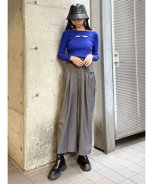 MURUA(ムルーア)の「クロスオープンリブニット(ニット/セーター・レディース・ブラック/ホワイト/レッド/ブルー・FREE)」の8枚目の写真