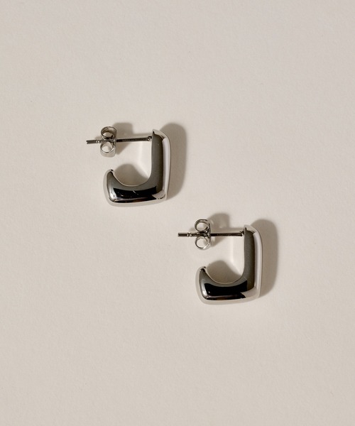 novice（ノーヴィス）の「【novice】Square Hoop Pierce［Stainless］（ピアス（両耳用）・レディース・ゴールド/シルバー・FREE）」の10枚目の写真