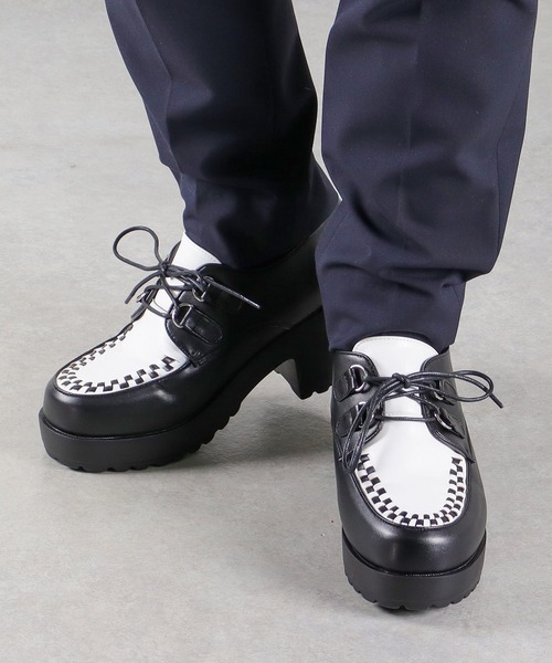 LOVEHUNTER（ラブハンター）の「大きいサイズ インターレースデザイン厚底シューズ(1604M)/Love Hunter（ドレスシューズ・メンズ・ブラック×ブラック/ブラック×ホワイト/ホワイト・41/43/45）」の2枚目の写真
