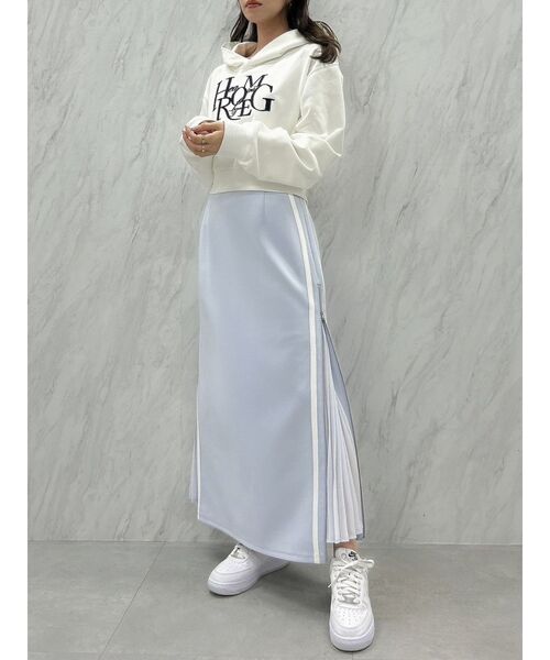 新品未使用　中綿入　ホワイトプリーツスカート Ｌ　新品タグ付　サイズ2 新品未使用 中綿入 ホワイトプリーツスカート L 新品タグ付 サイズ2