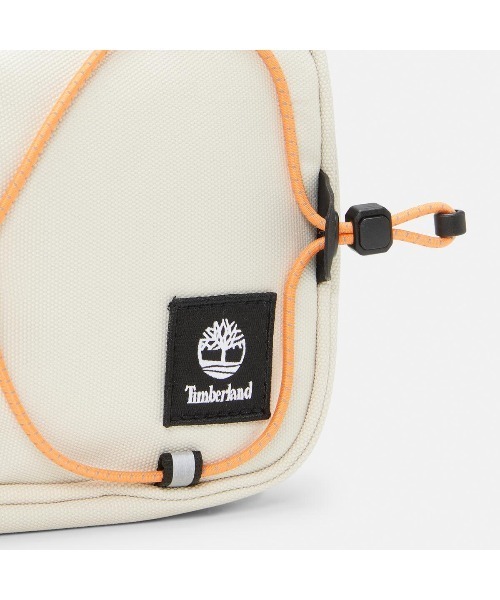 Timberland(ティンバーランド)の「オールジェンダー アウトドア アーカイブ 2.0 クロスボディ バッグ(ショルダーバッグ・メンズ・グリーン/ライトホワイト/ブラック・FREE)」の15枚目の写真