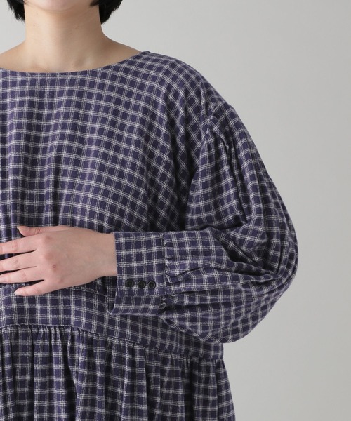 studio CLIP（スタディオクリップ）の「《natural by clip》コットンリネンチェック切り替えワンピース（ワンピース・レディース・ネイビー/ブラック/ベージュ・FREE）」の4枚目の写真