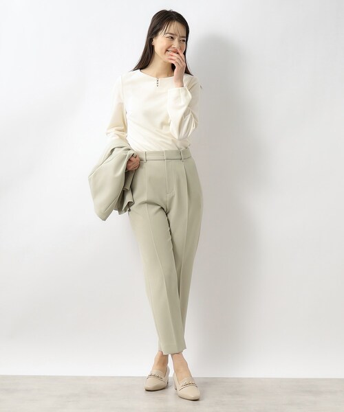 index(インデックス)の「◆≪通勤・セレモニー/セットアップ対応≫ ストレッチテーパードパンツ【洗濯機洗い可】(その他パンツ・レディース・オリーブ/ナチュラル/ネイビー・36/38/42/40)」の12枚目の写真