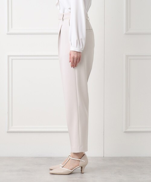 index(インデックス)の「◆≪通勤・セレモニー/セットアップ対応≫ ストレッチテーパードパンツ【洗濯機洗い可】(その他パンツ・レディース・オリーブ/ナチュラル/ネイビー・36/38/42/40)」の5枚目の写真