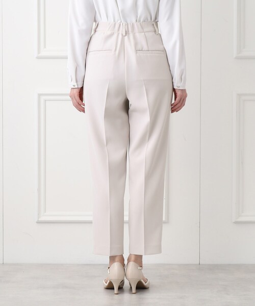 index(インデックス)の「◆≪通勤・セレモニー/セットアップ対応≫ ストレッチテーパードパンツ【洗濯機洗い可】(その他パンツ・レディース・オリーブ/ナチュラル/ネイビー・36/38/42/40)」の7枚目の写真