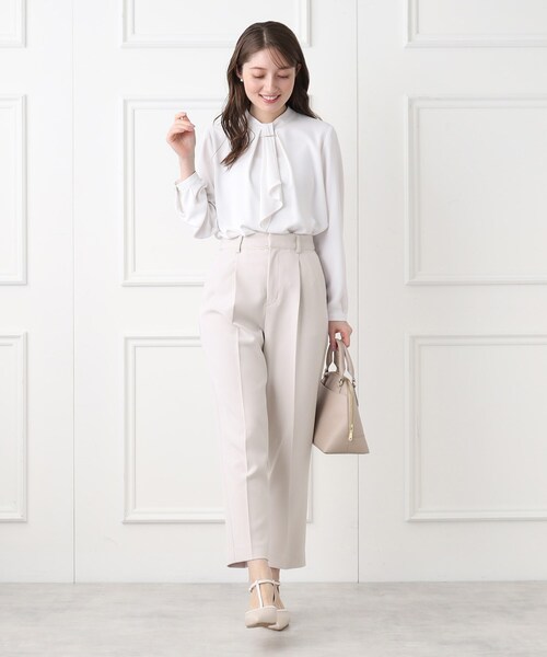 index(インデックス)の「◆≪通勤・セレモニー/セットアップ対応≫ ストレッチテーパードパンツ【洗濯機洗い可】(その他パンツ・レディース・オリーブ/ナチュラル/ネイビー・36/38/42/40)」の4枚目の写真