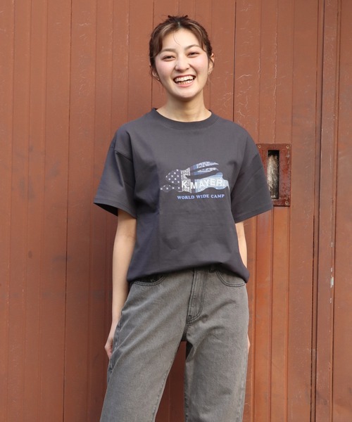 KRIFF MAYER Lady's Collection（クリフメイヤーレディースコレクション）の「フライングラビット柄ロゴゆるT（Tシャツ/カットソー・レディース・ブルー/グレー/オフホワイト/カラフル/グリーン/レッド/チャコール・LARGE/MEDIUM）」の4枚目の写真