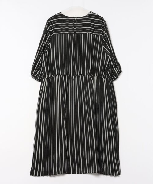 fleur by mint breeze(フルールバイミントブリーズ)の「【L~5L 大きいサイズ】ストライプ サイド プリーツ ワンピース(ワンピース・レディース・ブラック/ブルー・5L/4L/3L/LL/L)」の20枚目の写真