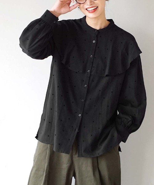 e-zakkamania stores(イーザッカマニアストアーズ)の「フロッキードット ナチュラルブラウス(シャツ/ブラウス・レディース・ブラック/ベージュ・フリー)」の2枚目の写真