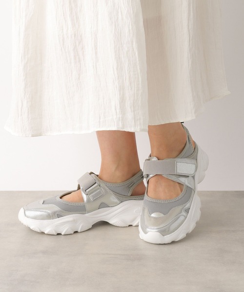 LEPSIM(レプシィム)の「ストラップスニーカーサンダル 105124(サンダル・レディース・シルバー/オフホワイト/ブラック・MEDIUM/LARGE)」の6枚目の写真