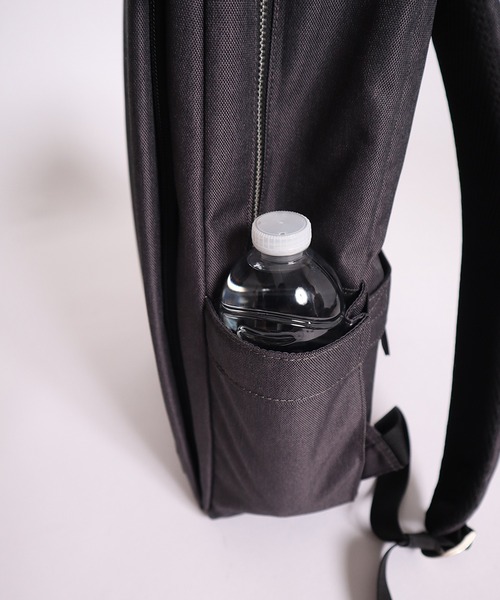 YAKPAK(ヤックパック)の「【YAKPAK/ヤックパック】スクエア スリム バックパック(バックパック/リュック・メンズ・ライトグレー/アイボリー/ブラック・FREE)」の18枚目の写真