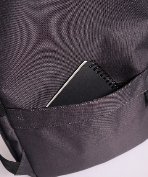 YAKPAK(ヤックパック)の「【YAKPAK/ヤックパック】スクエア スリム バックパック(バックパック/リュック・メンズ・ライトグレー/アイボリー/ブラック・FREE)」の16枚目の写真