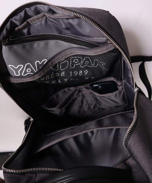 YAKPAK(ヤックパック)の「【YAKPAK/ヤックパック】スクエア スリム バックパック(バックパック/リュック・メンズ・ライトグレー/アイボリー/ブラック・FREE)」の5枚目の写真