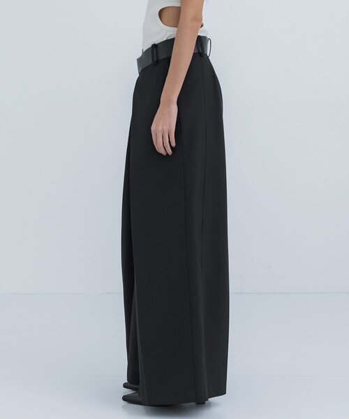 STUDIOUS(ステュディオス)の「【STUDIOUS/ステュディオス】フェイクリネンフレアトラウザーパンツ(その他パンツ・レディース・ブラック/ベージュ・1/2)」の6枚目の写真