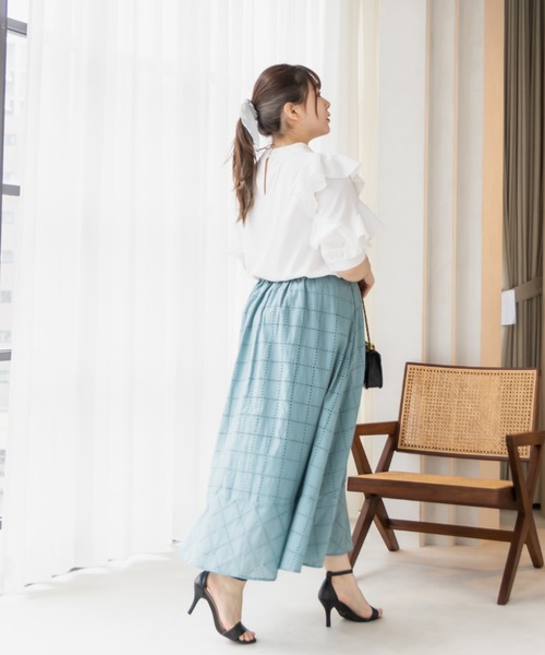 CLETTE(クレット)の「フリル5分袖ブラウス(シャツ/ブラウス・レディース・オフホワイト/ピンク/ラベンダー・LL/3L/4L)」の5枚目の写真