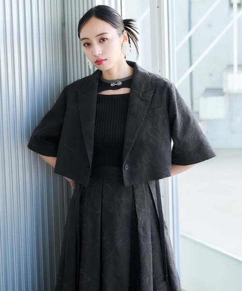 【新品タグ付き】HARE 刺繍ショートジャケット 新品タグ付き】HARE 刺繍ショートジャケット