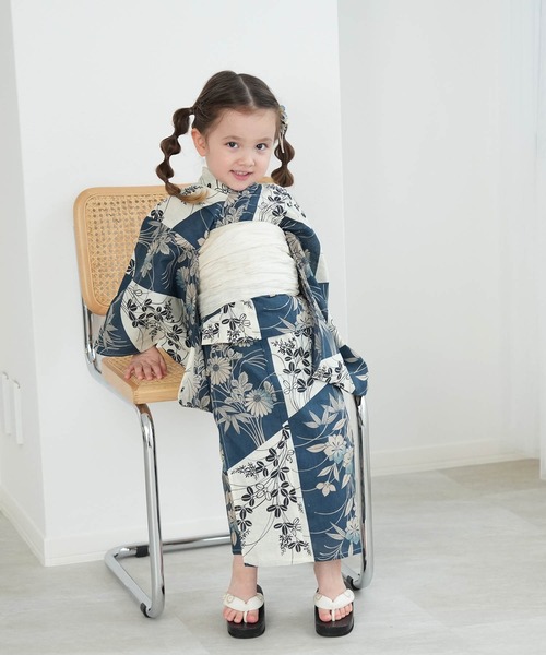 キッズ浴衣3点セット ニコアンティーク 鉄紺の変わり市松と小菊（浴衣）｜utatane（ウタタネ）