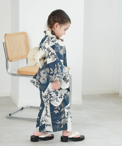 キッズ浴衣3点セット ニコアンティーク 鉄紺の変わり市松と小菊（浴衣）｜utatane（ウタタネ）
